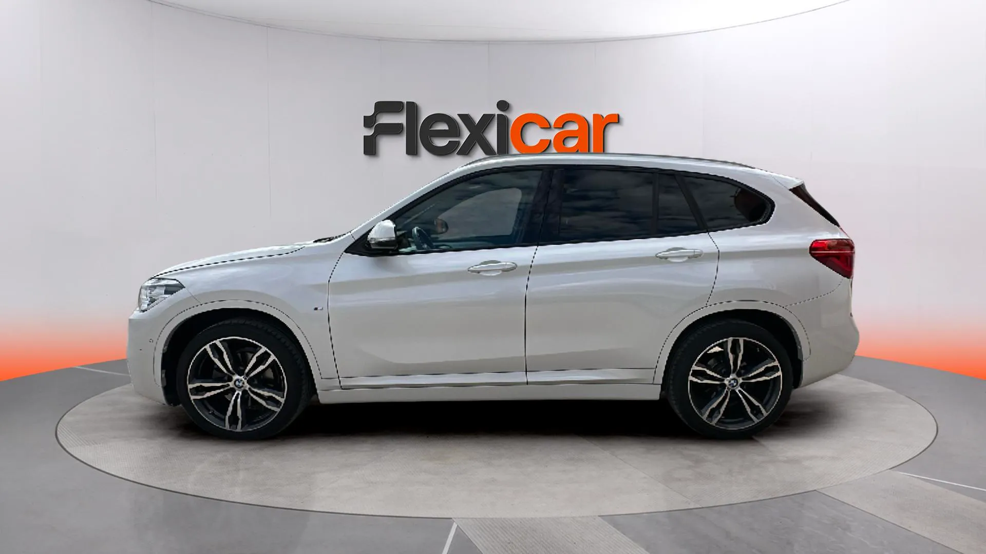 BMW X1 sDrive18d - foto 4