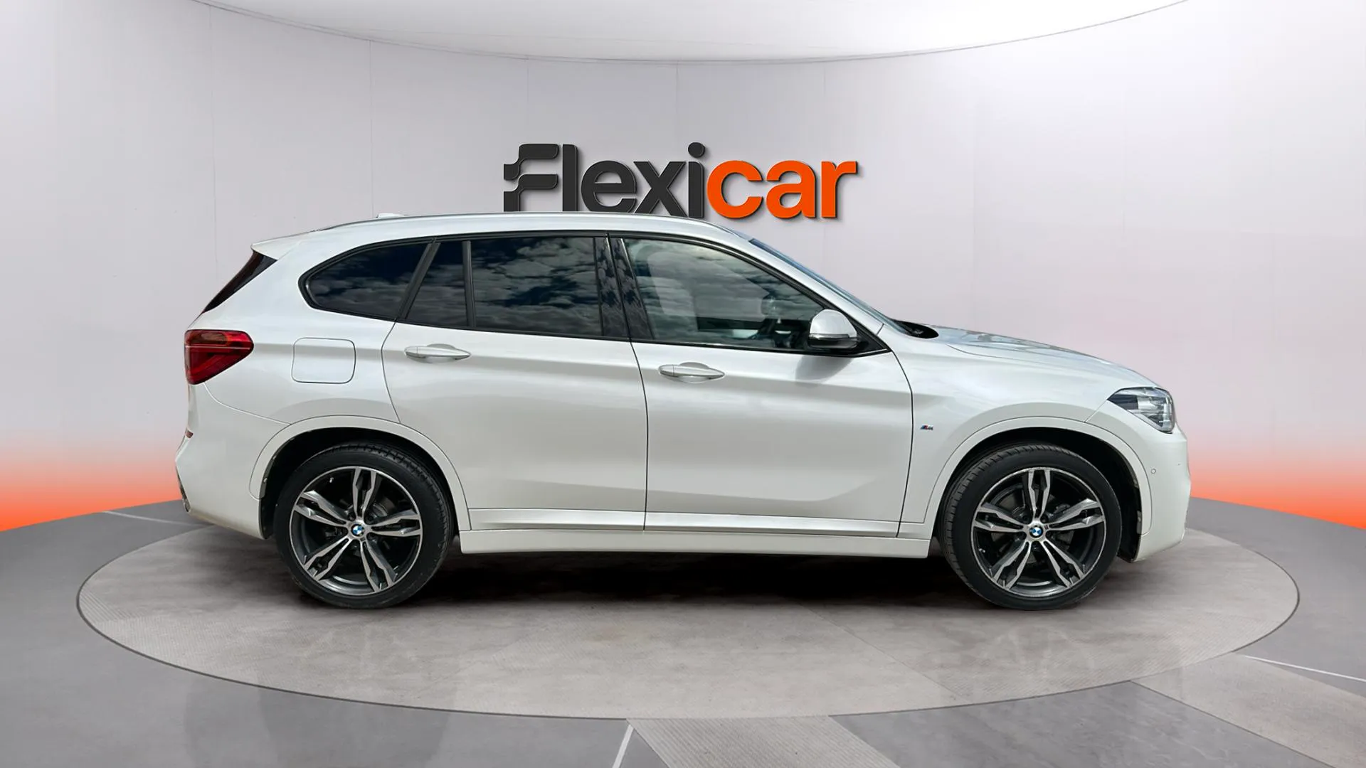 BMW X1 sDrive18d - foto 6