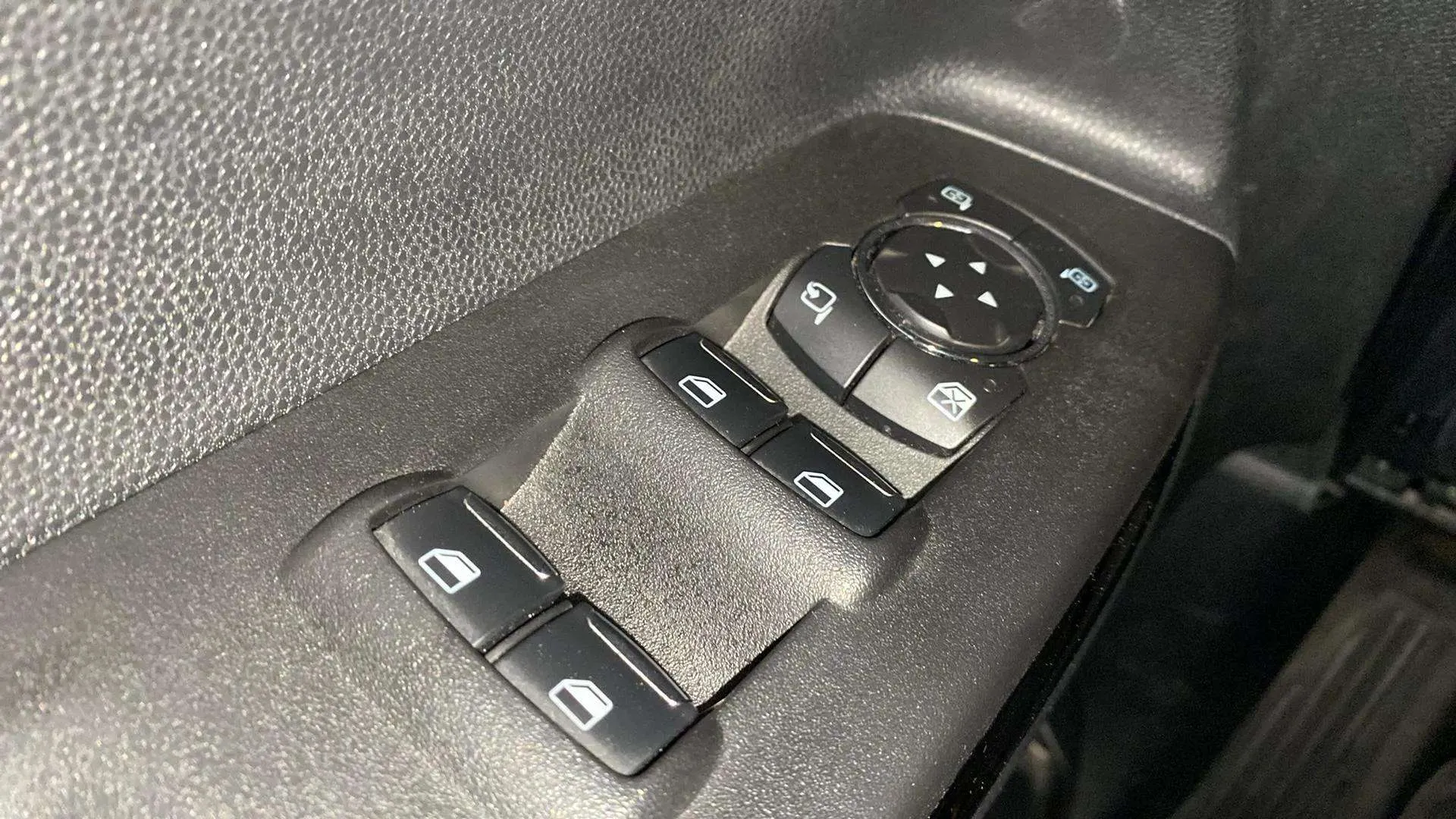 Ford EcoSport 1.0T EcoBoost ST Line - foto 21