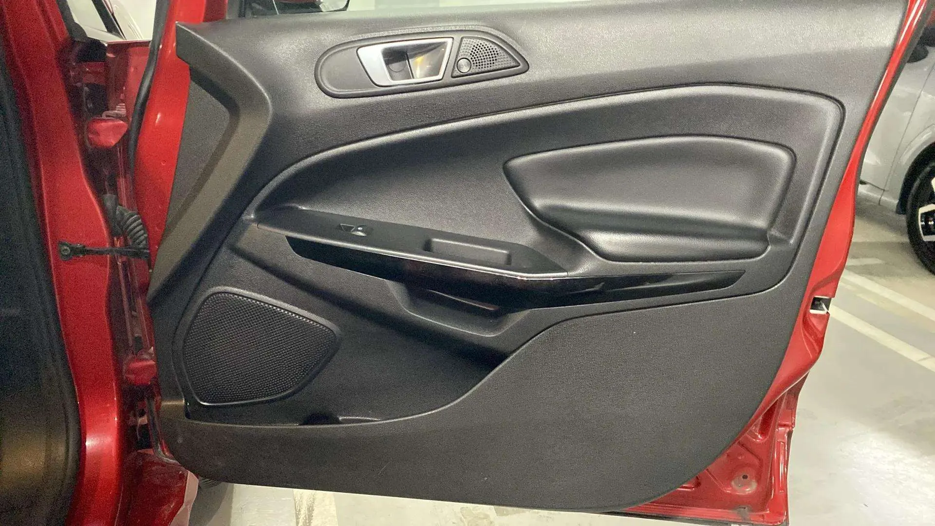 Ford EcoSport 1.0T EcoBoost ST Line - foto 30