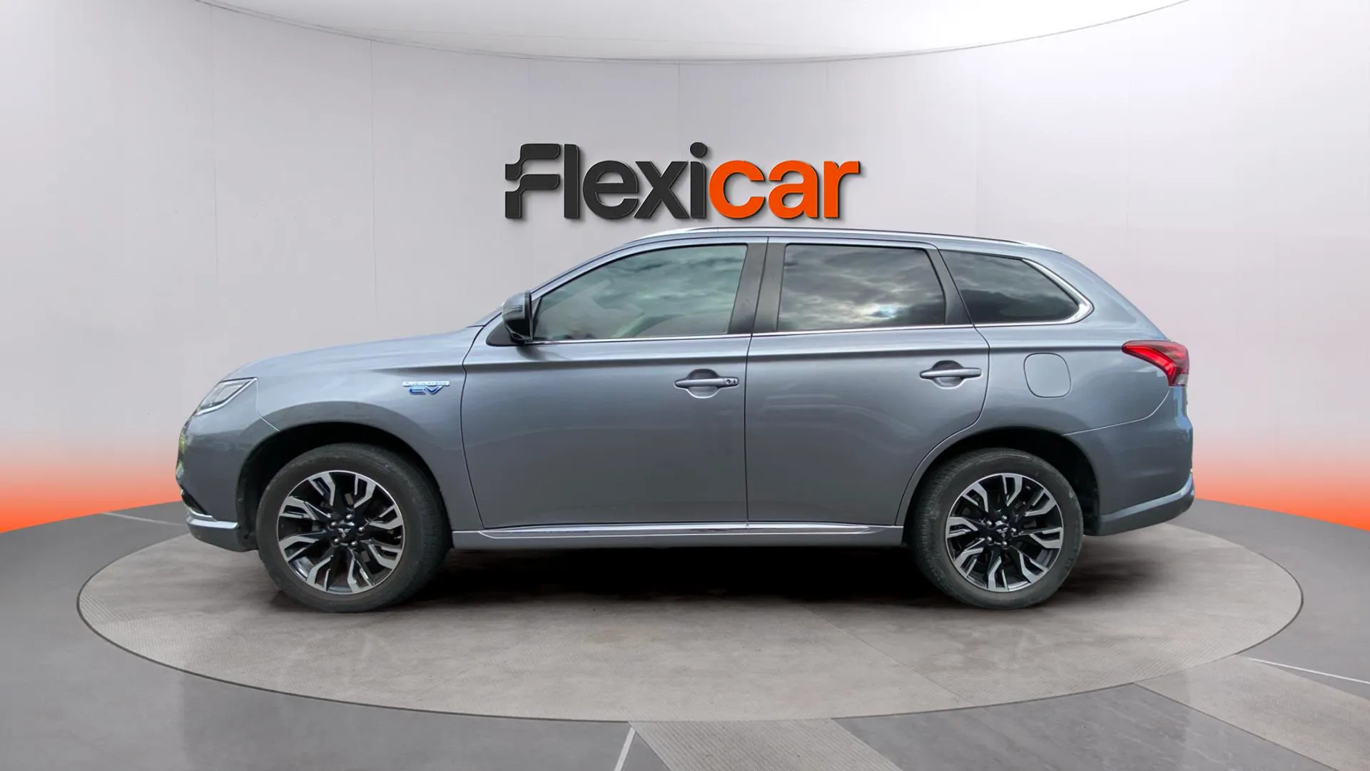 Mitsubishi Outlander 2.0 PHEV Kaiteki 4WD - foto 4