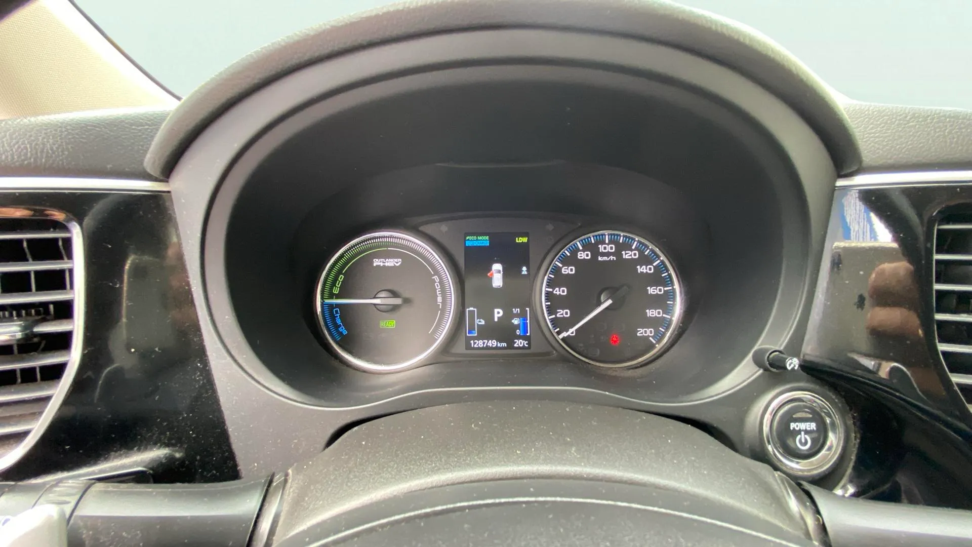 Mitsubishi Outlander 2.0 PHEV Kaiteki 4WD - foto 7