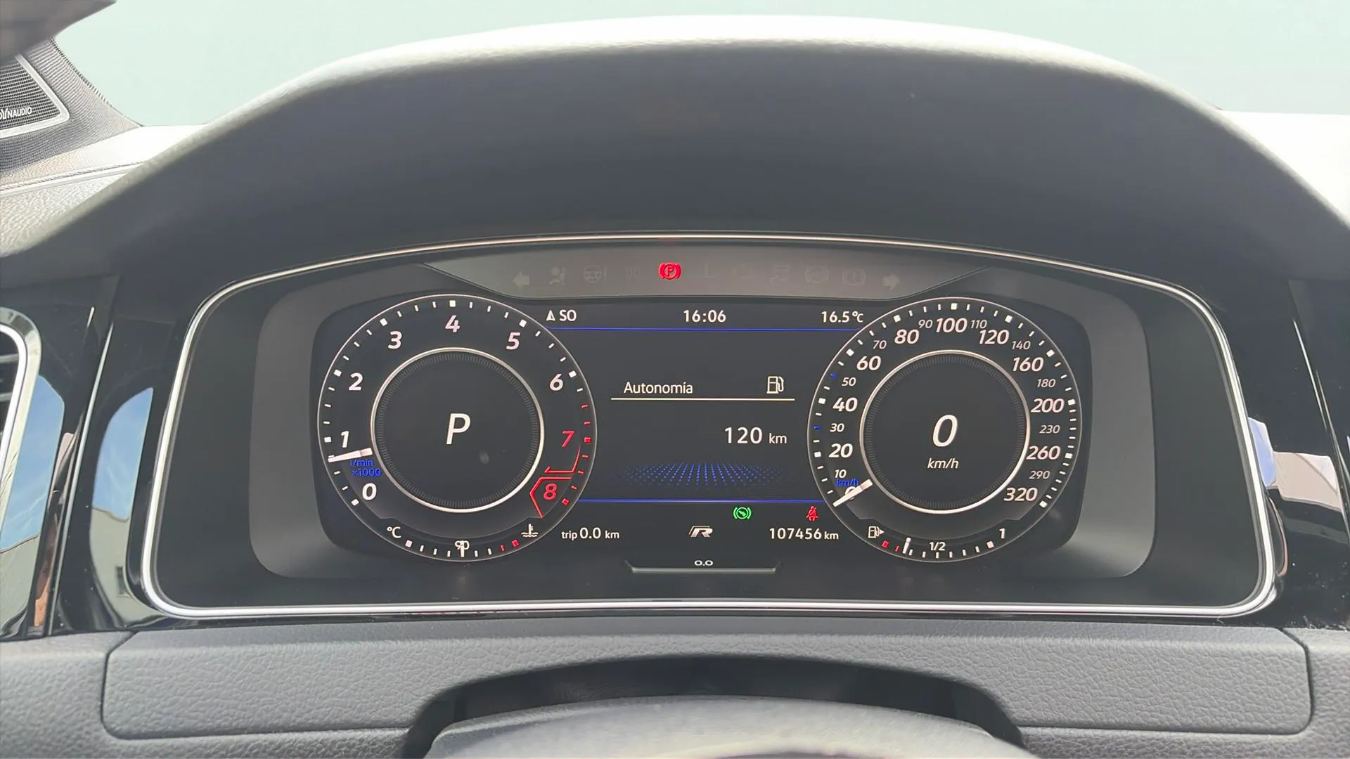 Volkswagen Golf R 2.0 TSI 4Motion DSG - foto 11