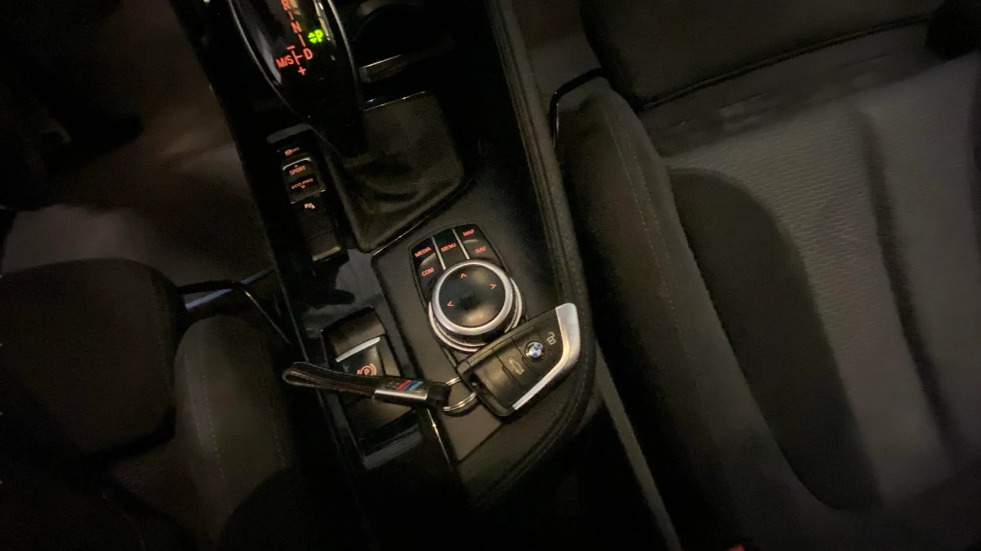 BMW X2 sDrive18d - foto 16
