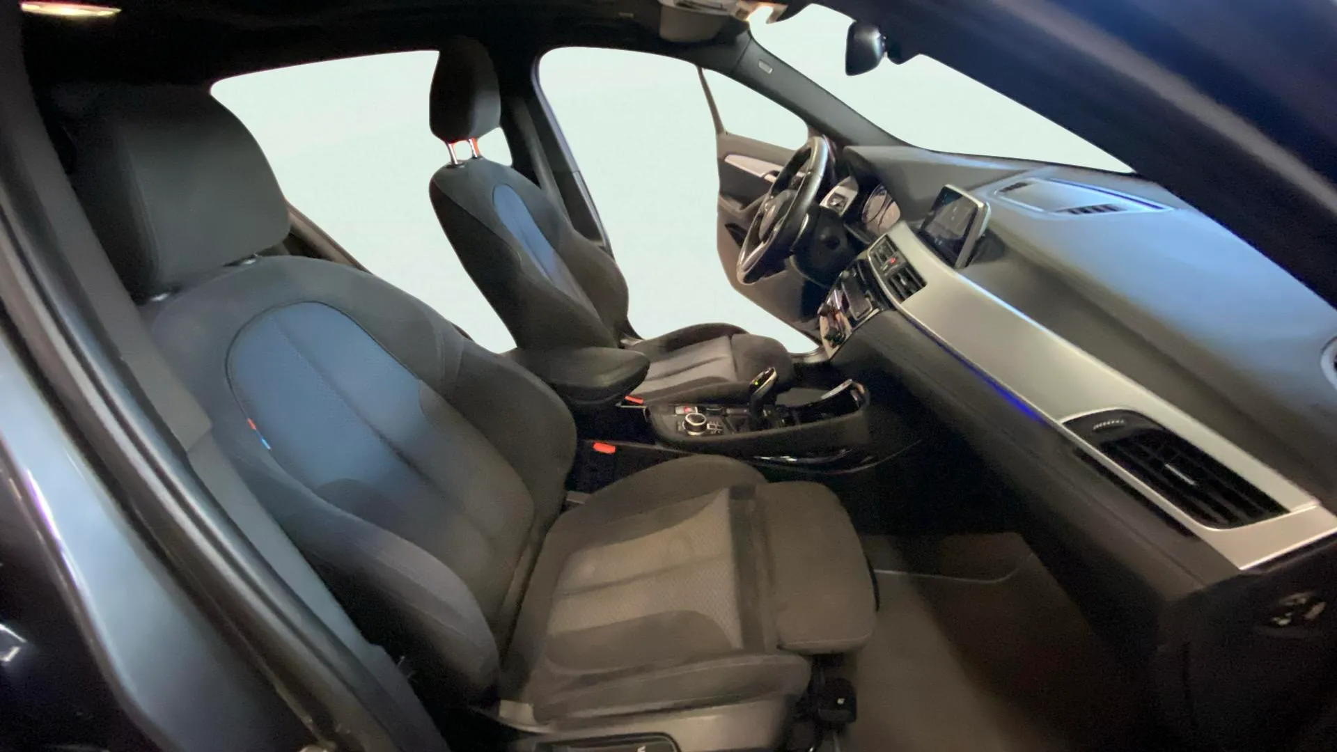 BMW X2 sDrive18d - foto 11