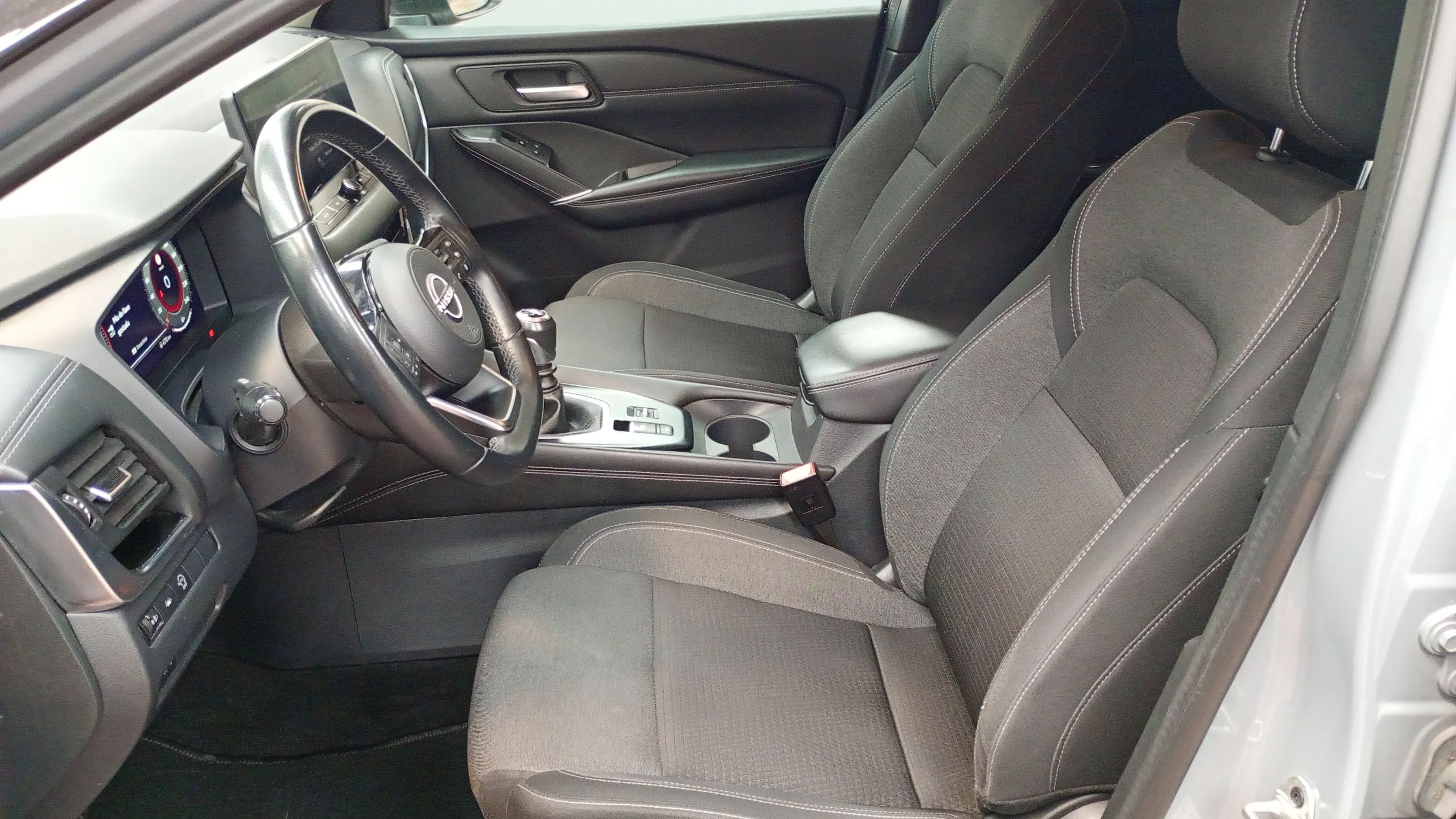 Nissan Qashqai DIG-T N-Connecta - foto 17