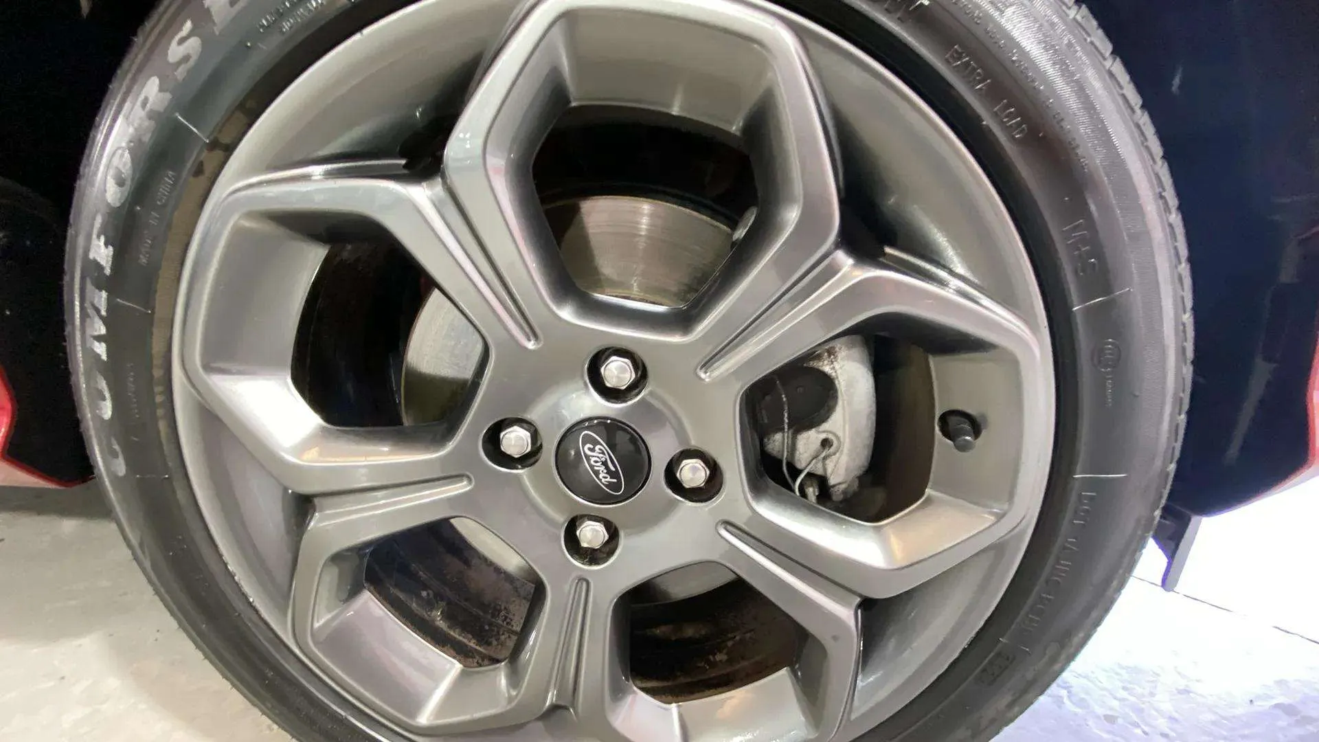 Ford EcoSport 1.0T EcoBoost ST Line - foto 19