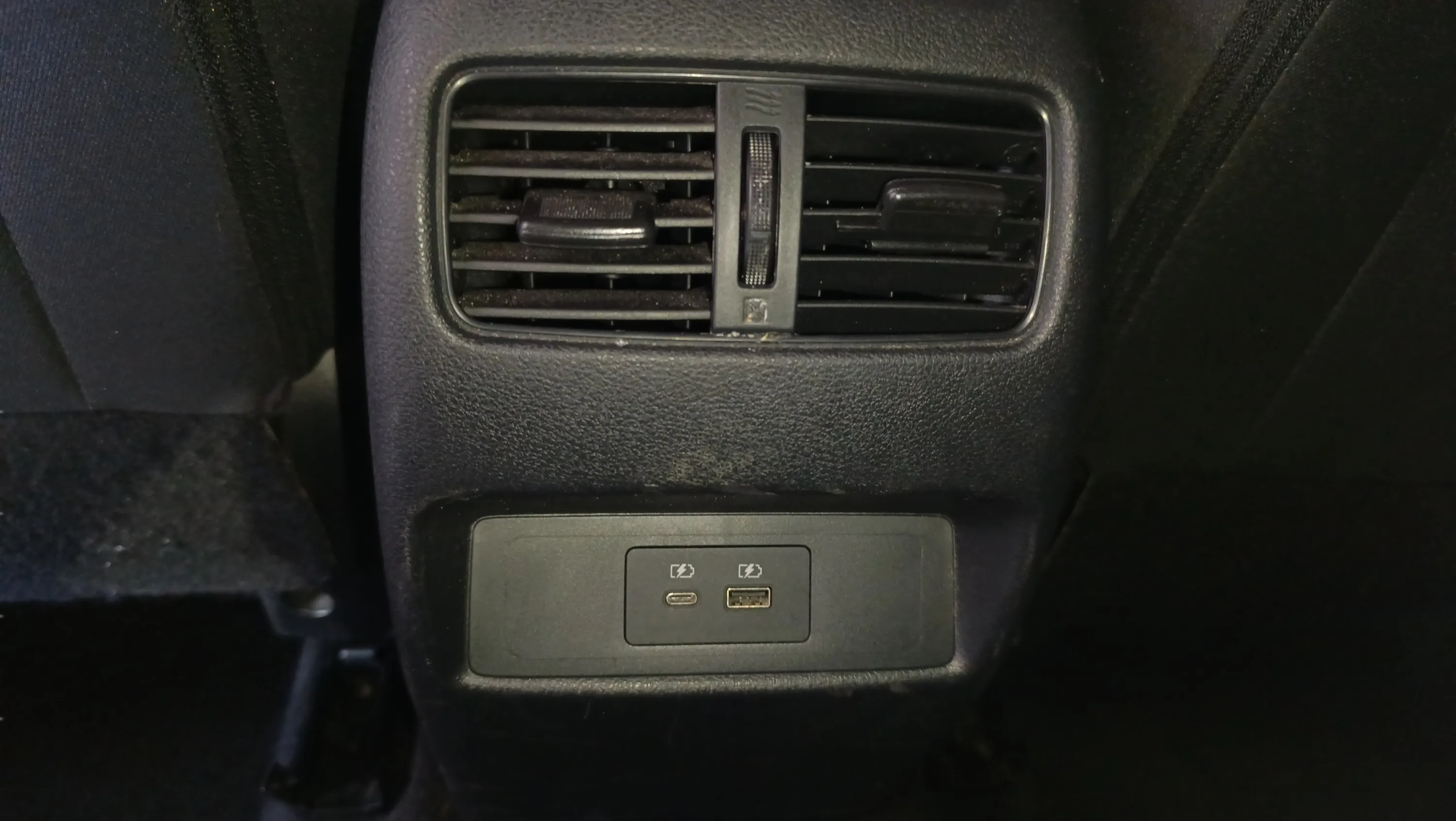 Nissan Qashqai DIG-T Xtronic N-Connecta - foto 38