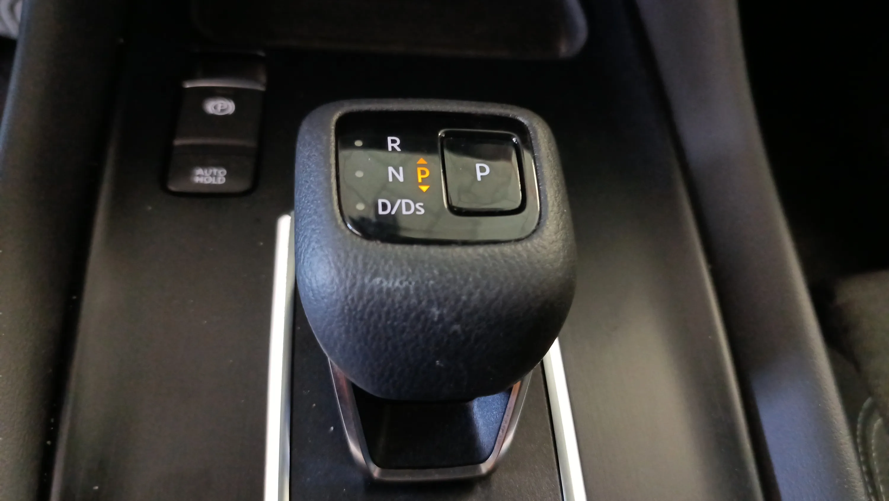 Nissan Qashqai DIG-T Xtronic N-Connecta - foto 29