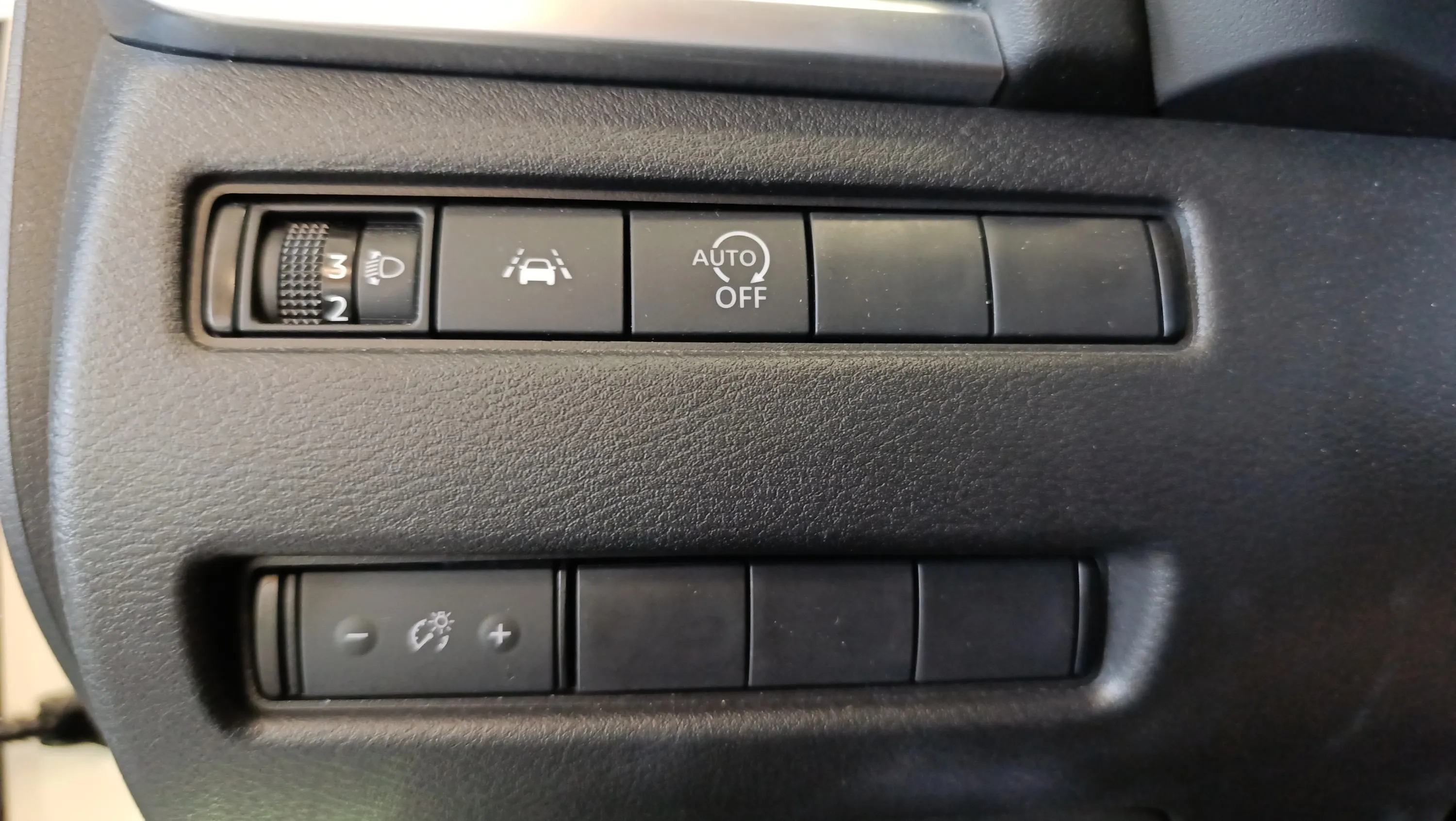 Nissan Qashqai DIG-T Xtronic N-Connecta - foto 32