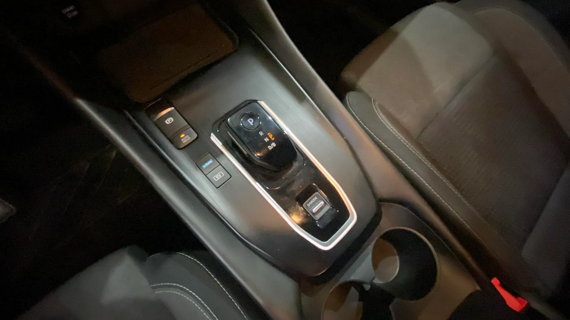 Nissan Qashqai DIG-T mHEV Xtronic 4x4 N-Connecta - foto 12