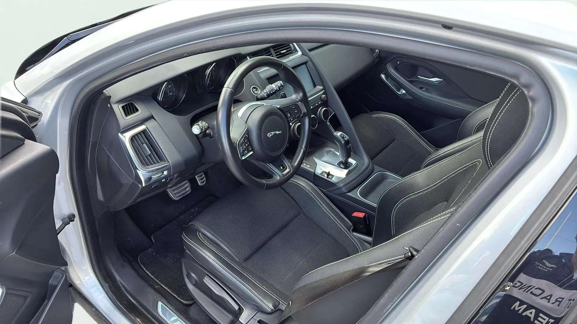Jaguar E-Pace 2. R-Dynamic 4WD - foto 10