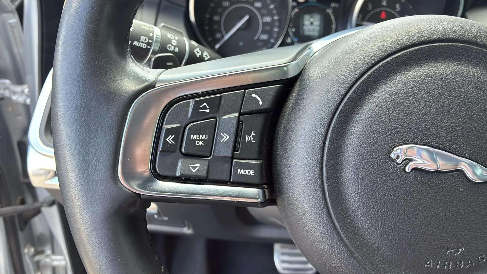 Jaguar E-Pace 2. R-Dynamic 4WD - foto 17