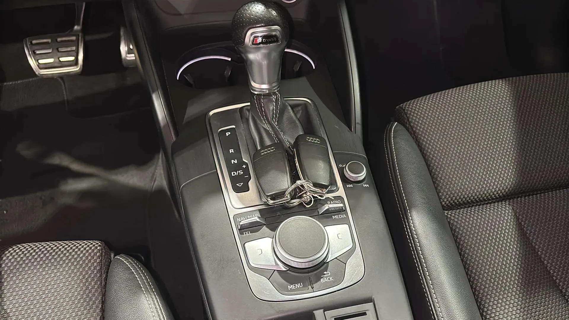 Audi A3 design ed 2.0 TDI quattro S tronic Sedan - foto 16
