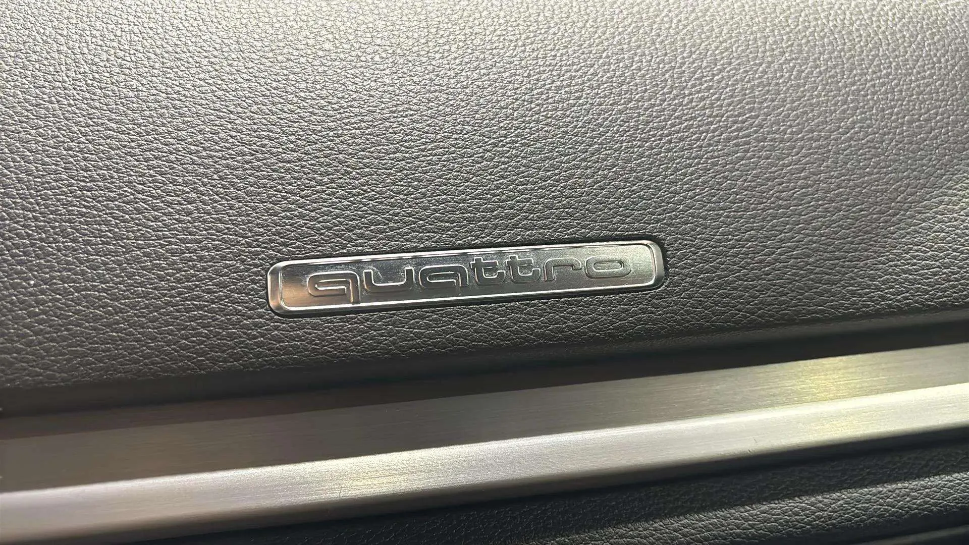 Audi A3 design ed 2.0 TDI quattro S tronic Sedan - foto 29