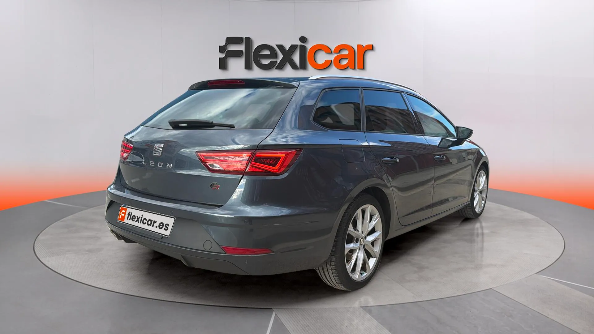 SEAT León ST 1.5 Ecotsi DSG-7 FR - foto 4