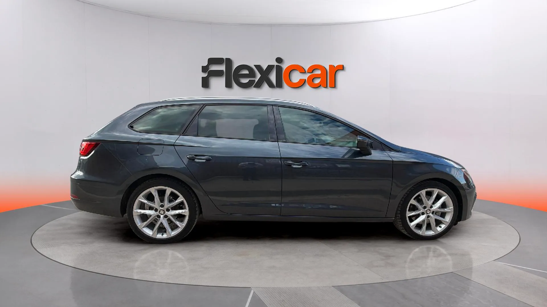 SEAT León ST 1.5 Ecotsi DSG-7 FR - foto 8