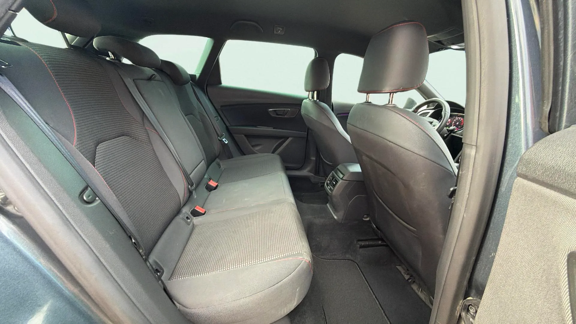 SEAT León ST 1.5 Ecotsi DSG-7 FR - foto 13
