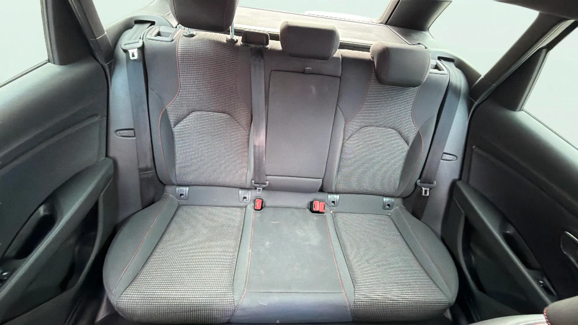 SEAT León ST 1.5 Ecotsi DSG-7 FR - foto 14