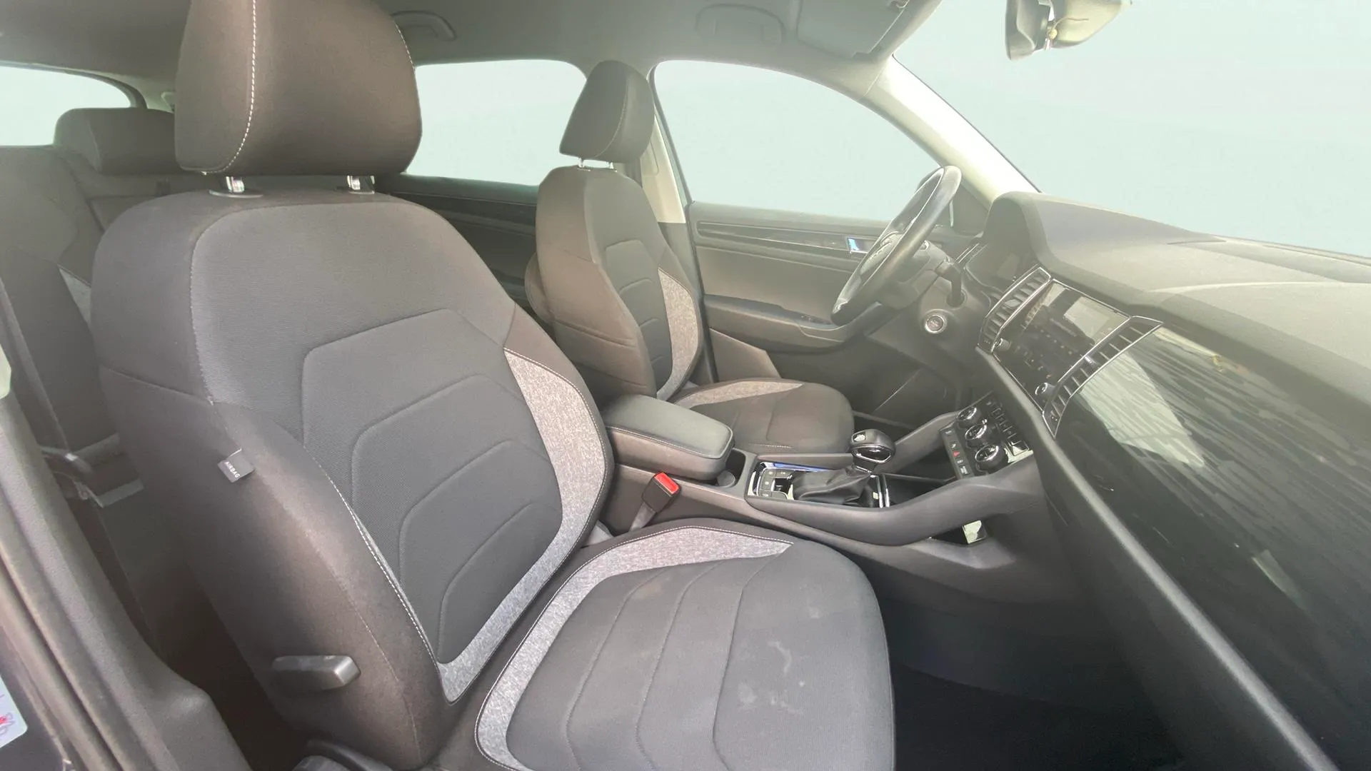 Škoda Kodiaq 2.0 TDI DSG 4x2 Ambition - foto 16