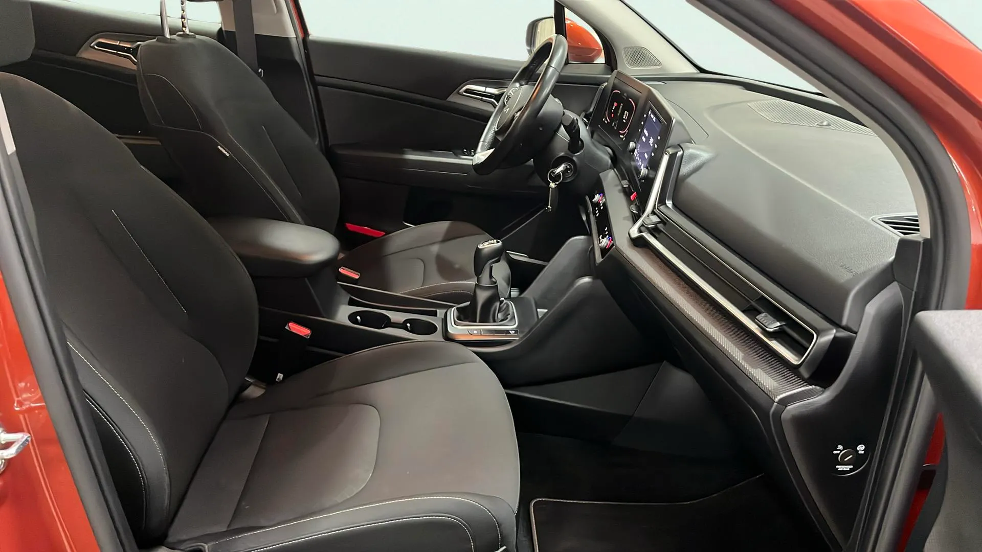 Kia Sportage 1.6 T-GDi Concept 4x2 - foto 11