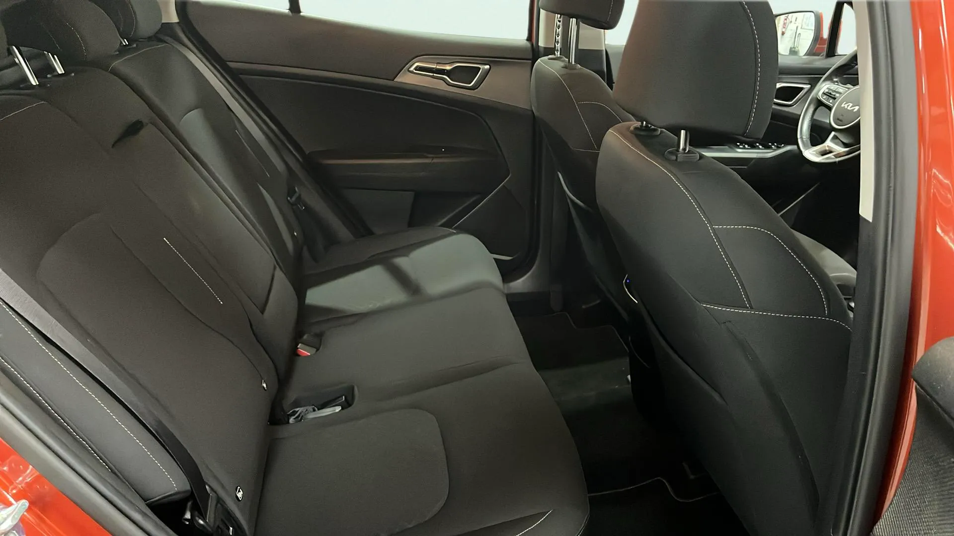 Kia Sportage 1.6 T-GDi Concept 4x2 - foto 12