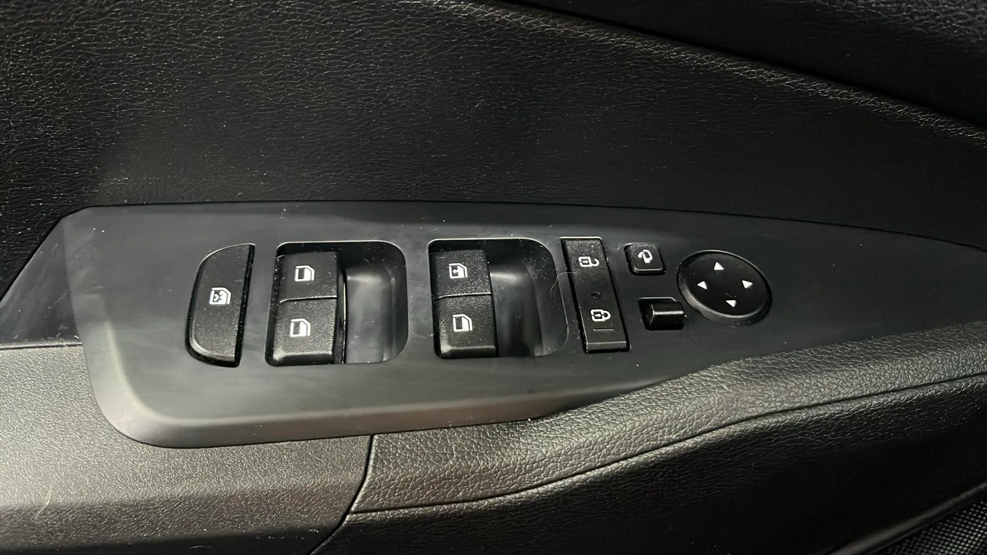 Kia Sportage 1.6 T-GDi Concept 4x2 - foto 16