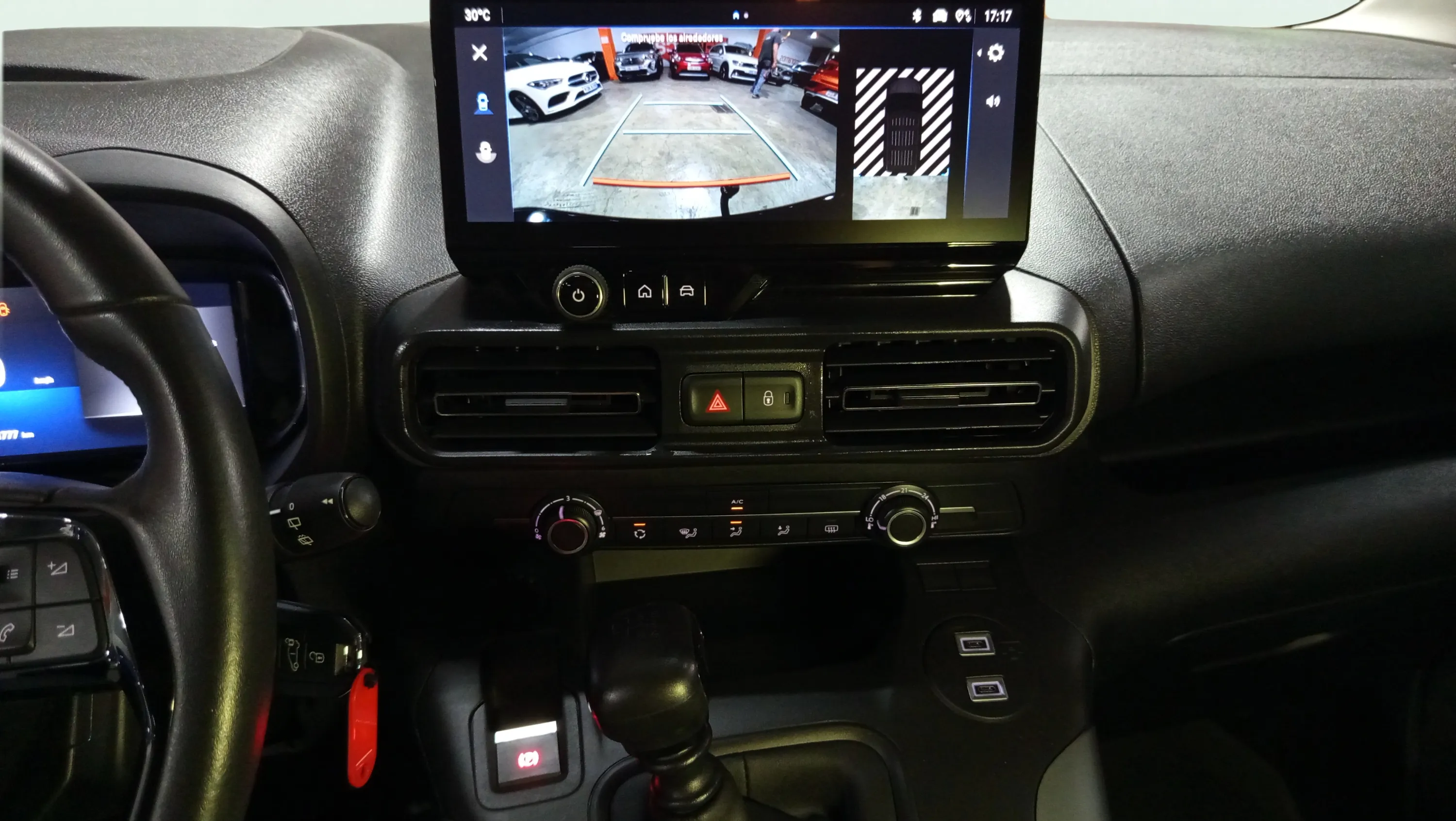 Opel Combo 1.5 Td MT6 €6.4 - foto 24