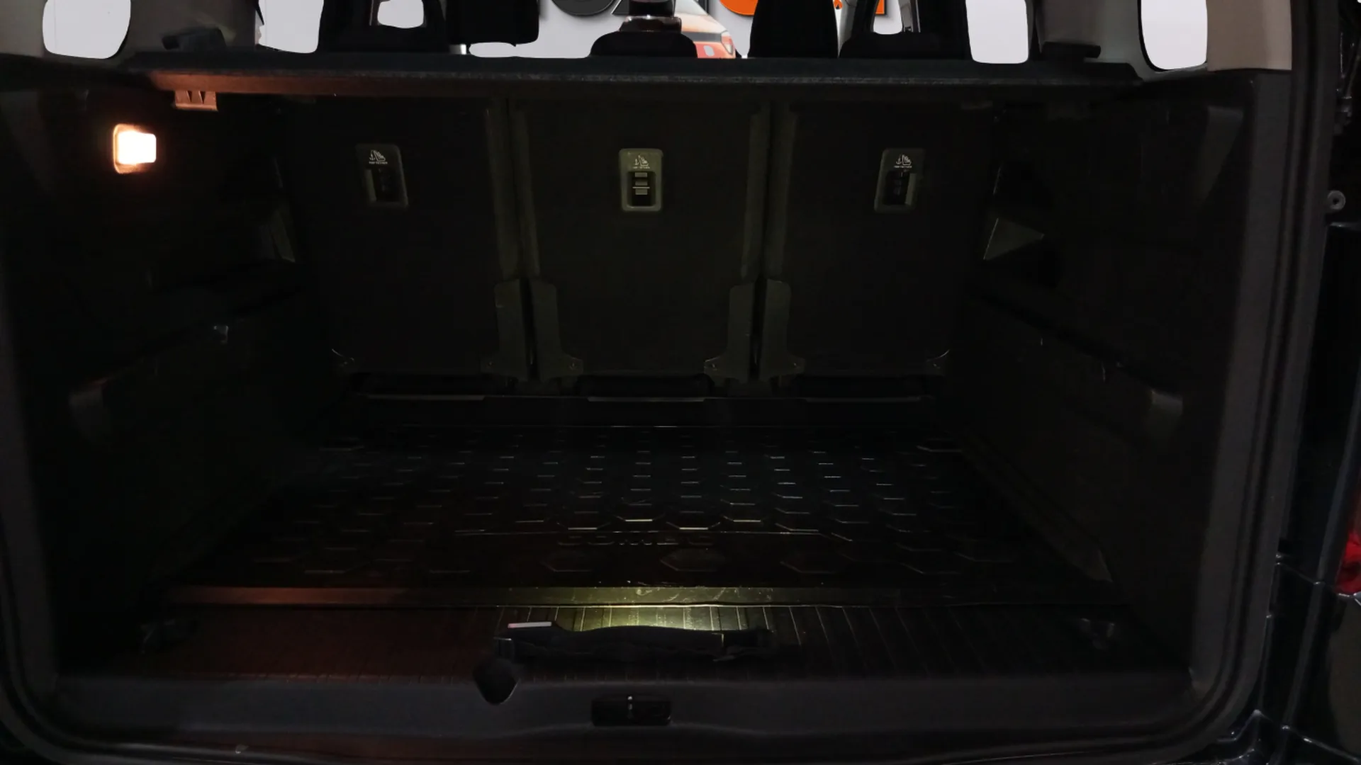 Opel Combo 1.5 Td MT6 €6.4 - foto 15