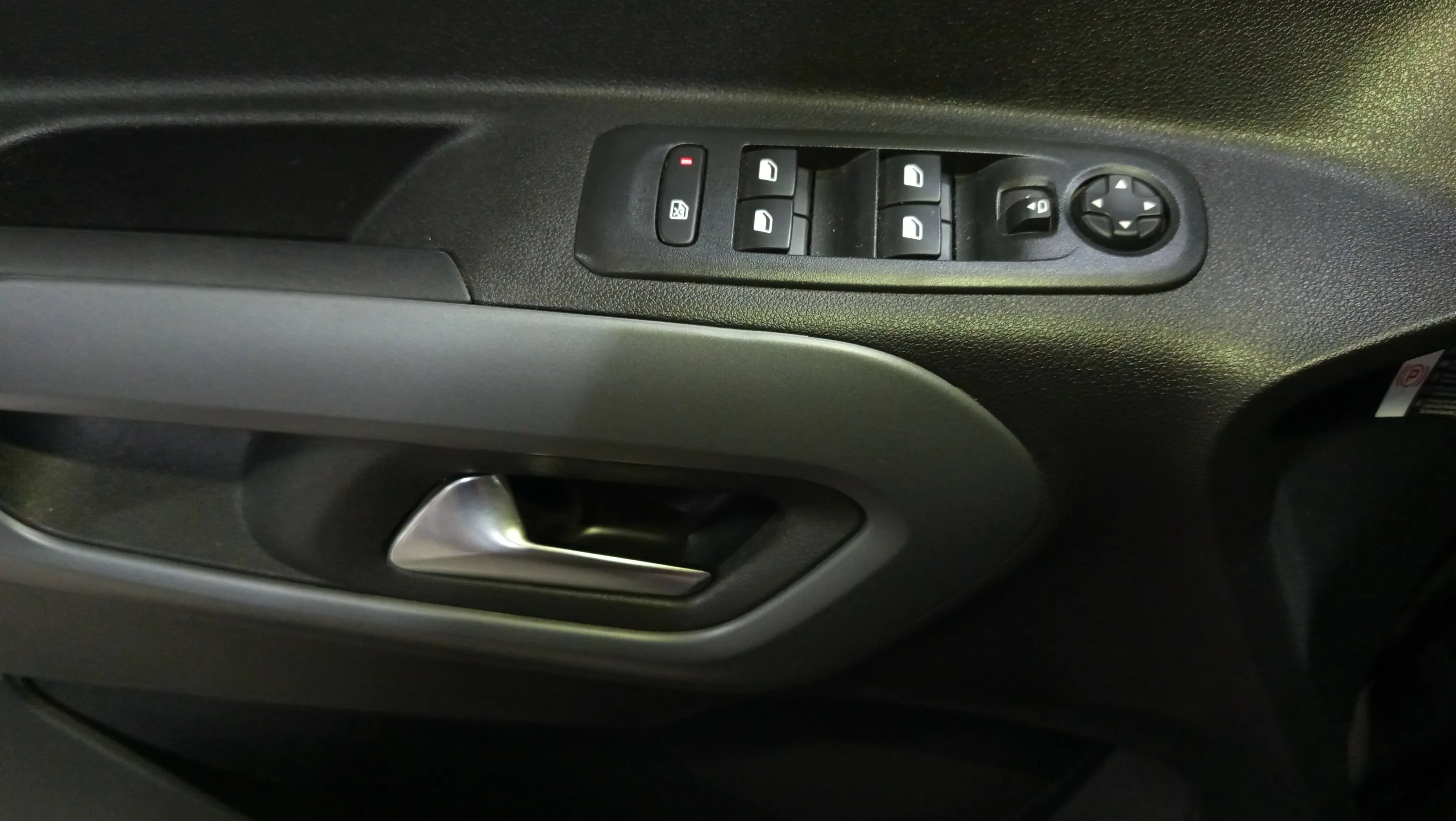 Opel Combo 1.5 Td MT6 €6.4 - foto 21