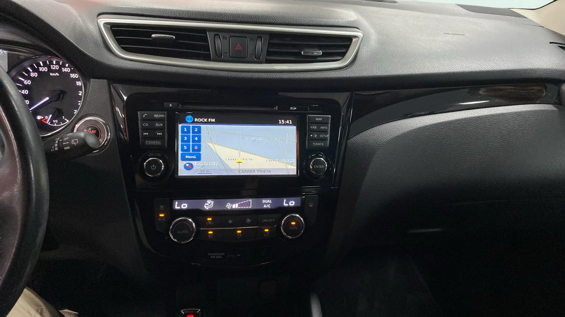 Nissan Qashqai 1.6dCi N-Connecta 4x2 - foto 16