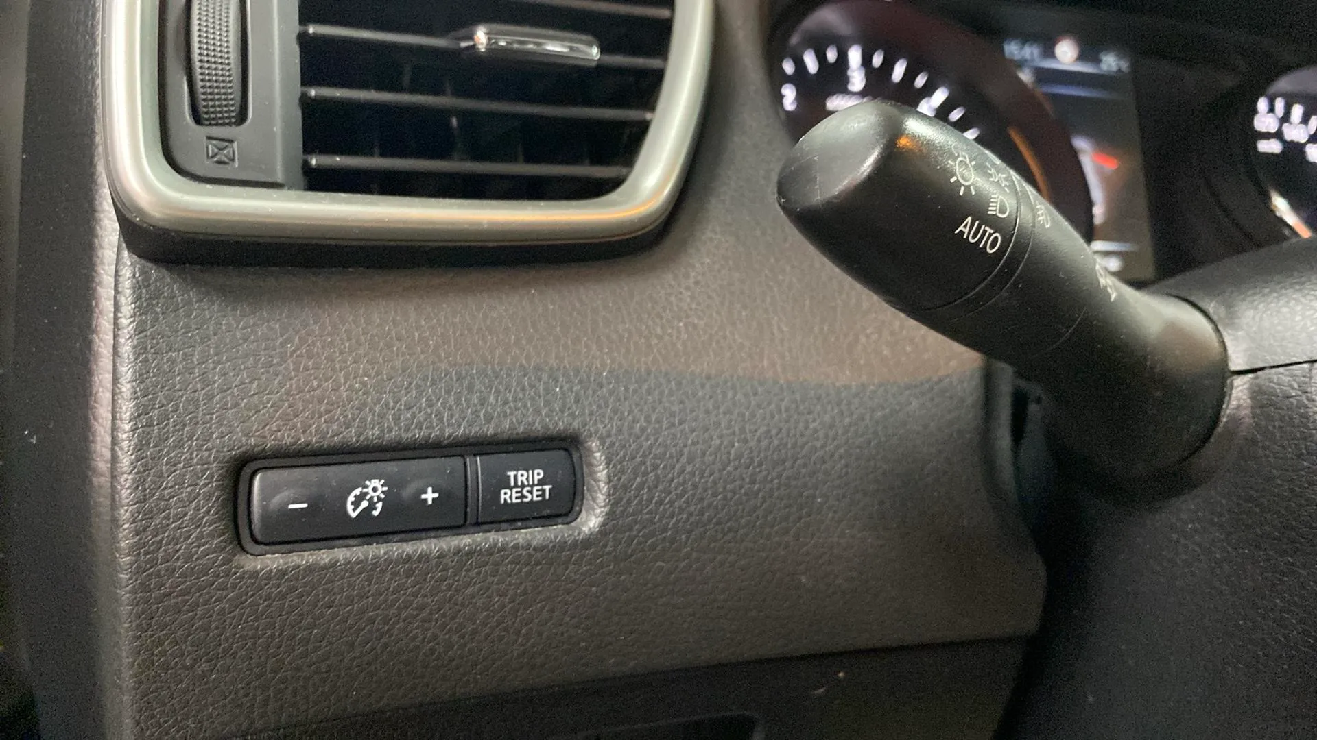Nissan Qashqai 1.6dCi N-Connecta 4x2 - foto 11