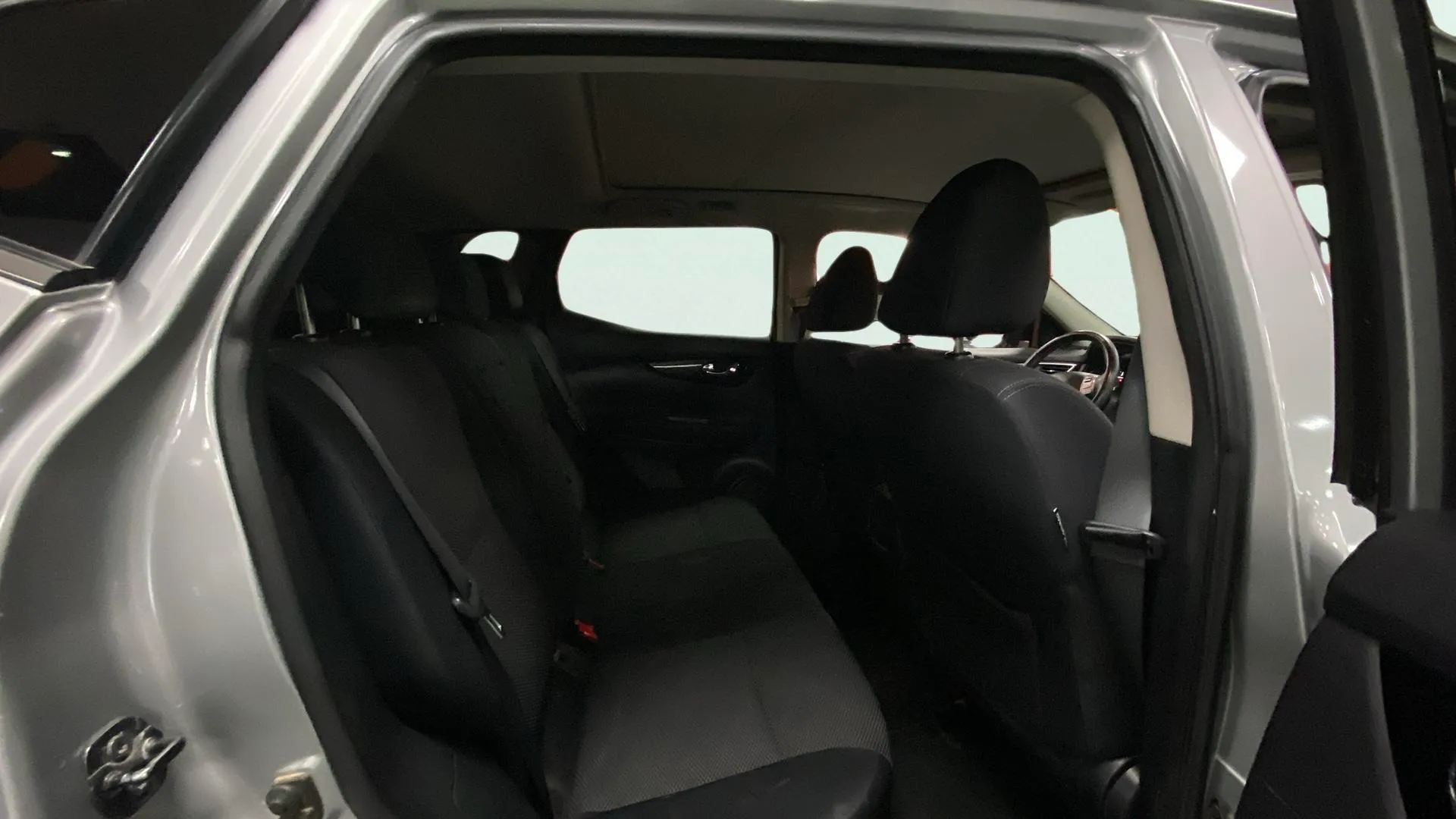 Nissan Qashqai 1.6dCi N-Connecta 4x2 - foto 22