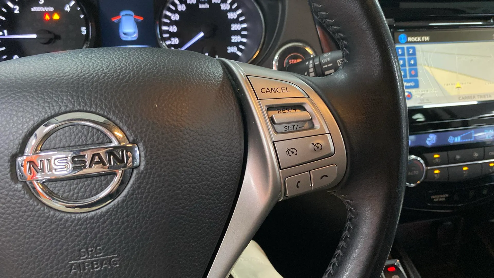 Nissan Qashqai 1.6dCi N-Connecta 4x2 - foto 7