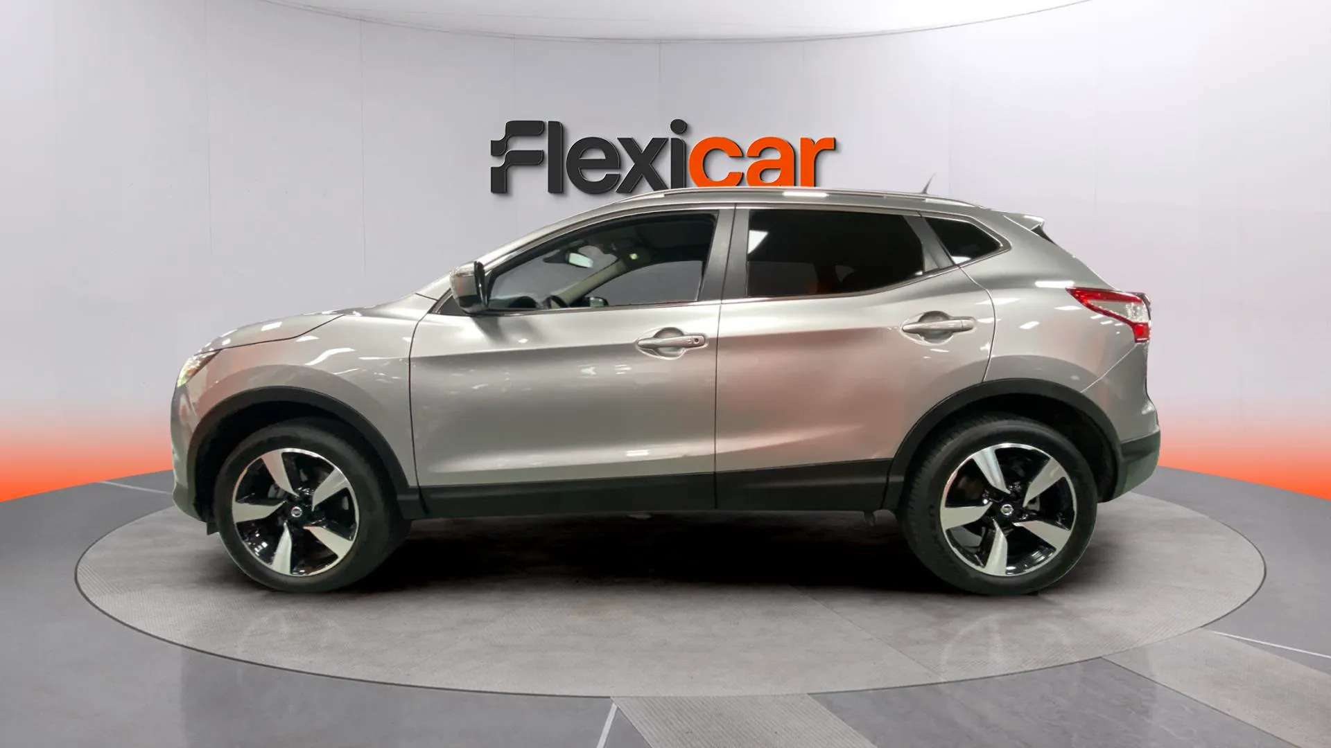 Nissan Qashqai 1.6dCi N-Connecta 4x2 - foto 4