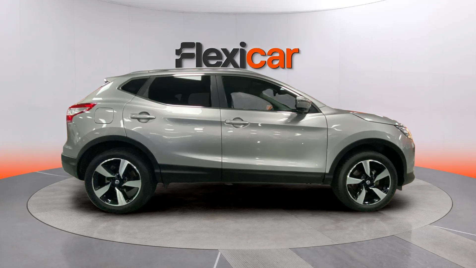 Nissan Qashqai 1.6dCi N-Connecta 4x2 - foto 2