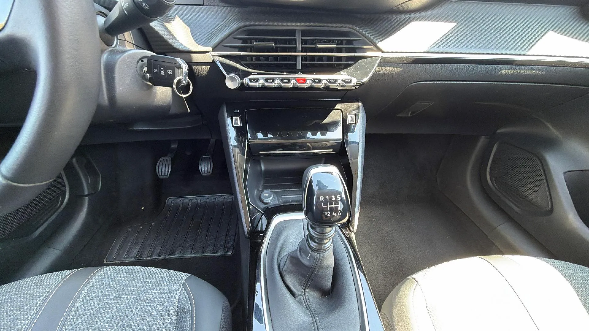 Peugeot 208 Allure Gasolina 100 - foto 12