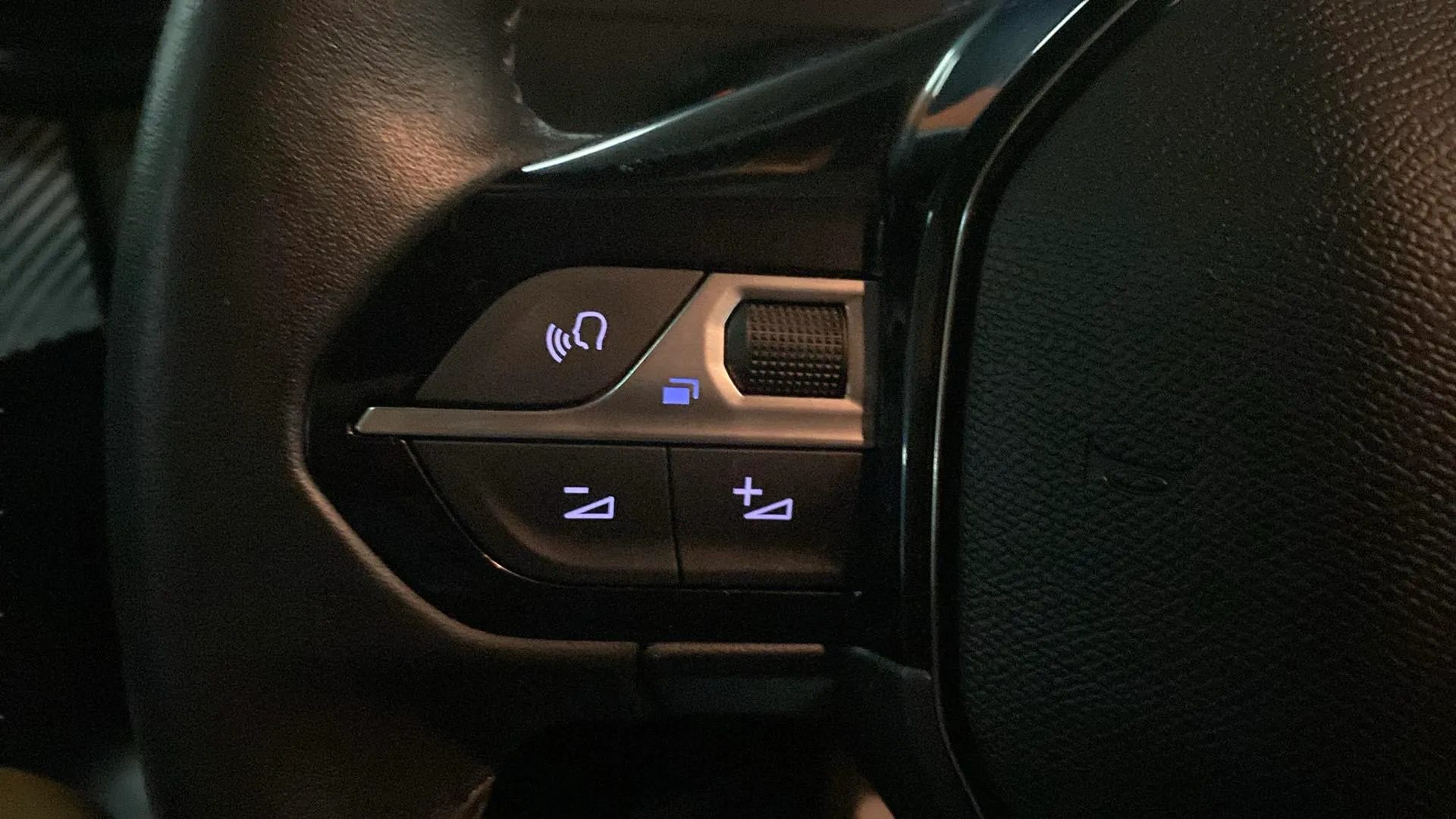 Peugeot 208 Allure Gasolina 100 - foto 18