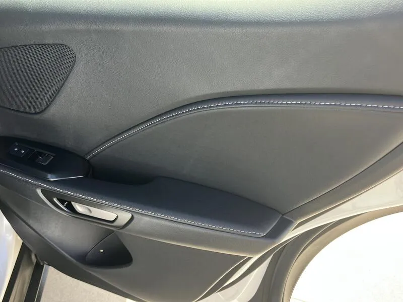 Lexus LBX 1.5 HEV Relax - foto 33