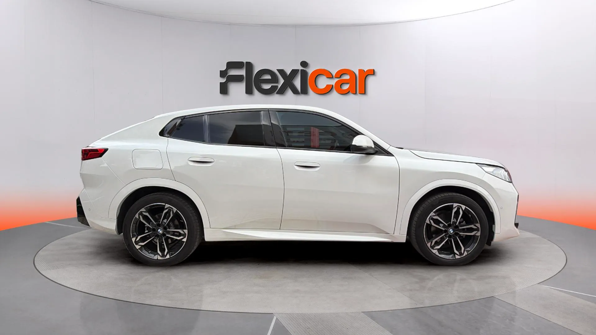 BMW X2 sDrive18d - foto 9