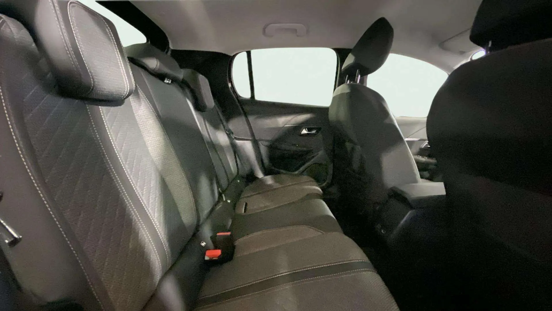 Peugeot 208 Allure Gasolina 100 - foto 17