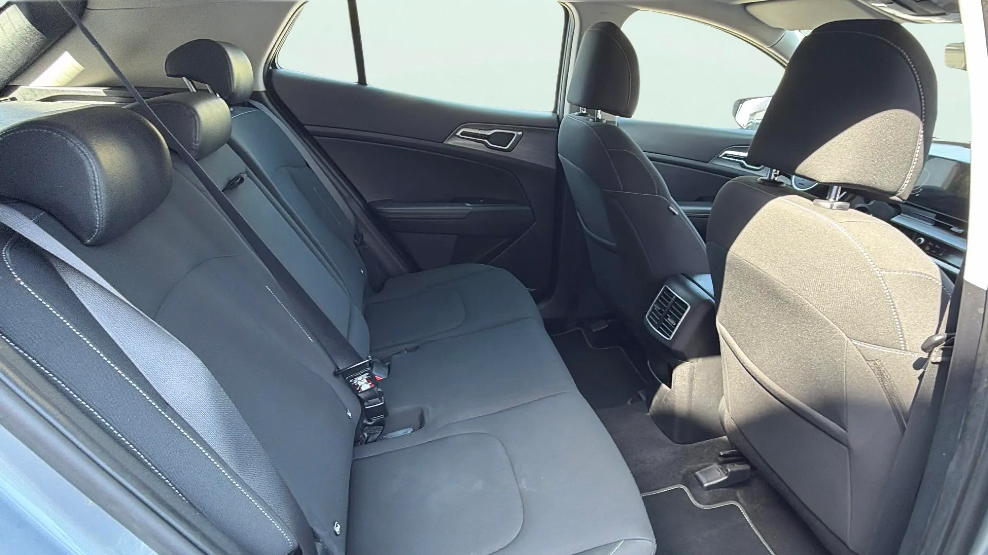 Kia Sportage 1.6 CRDi MHEV Business 4x2 - foto 19