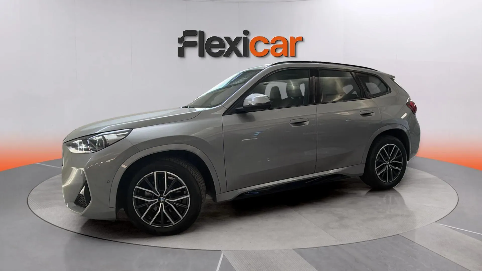 BMW X1 sDrive18d - foto 9