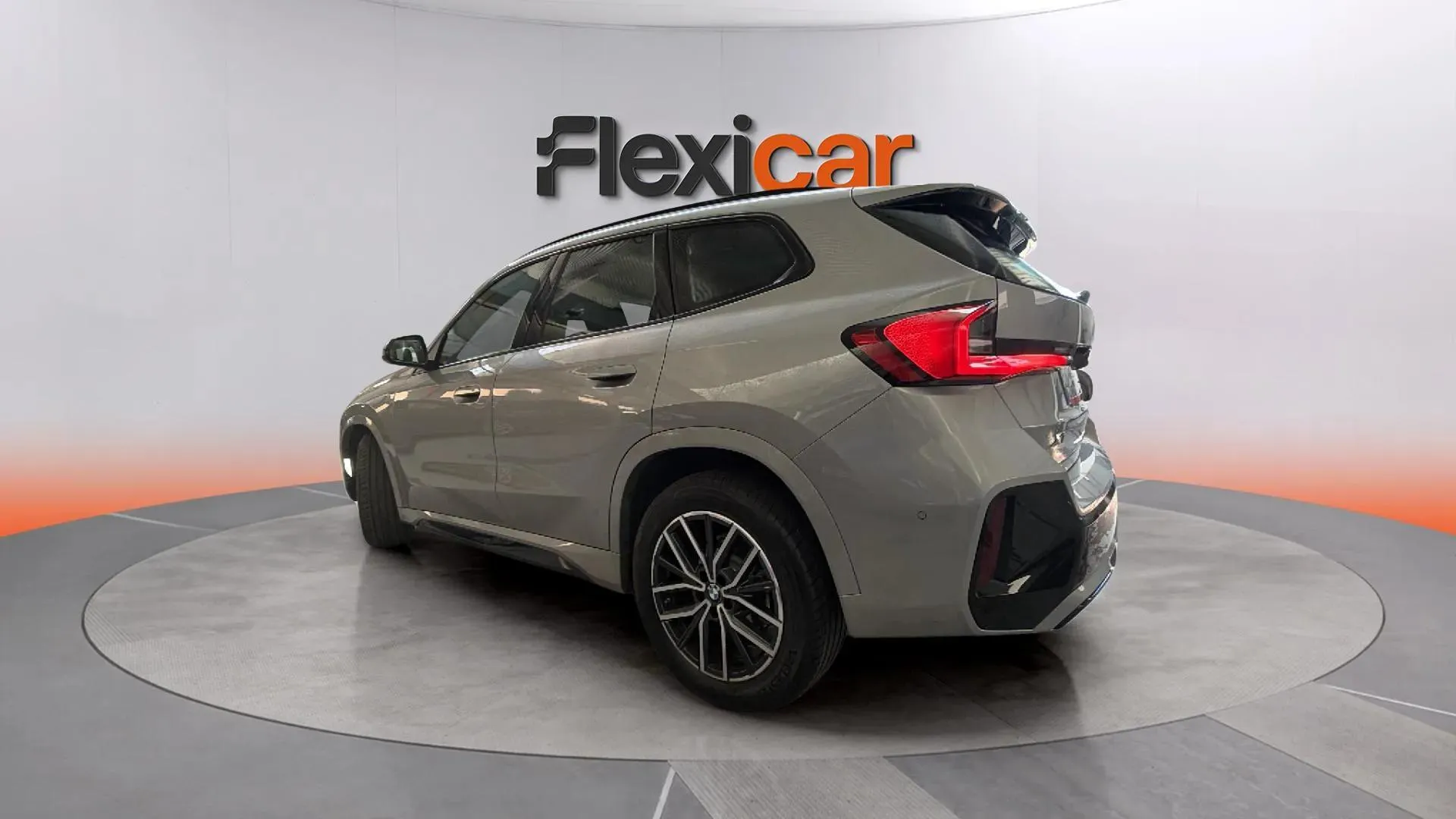 BMW X1 sDrive18d - foto 10