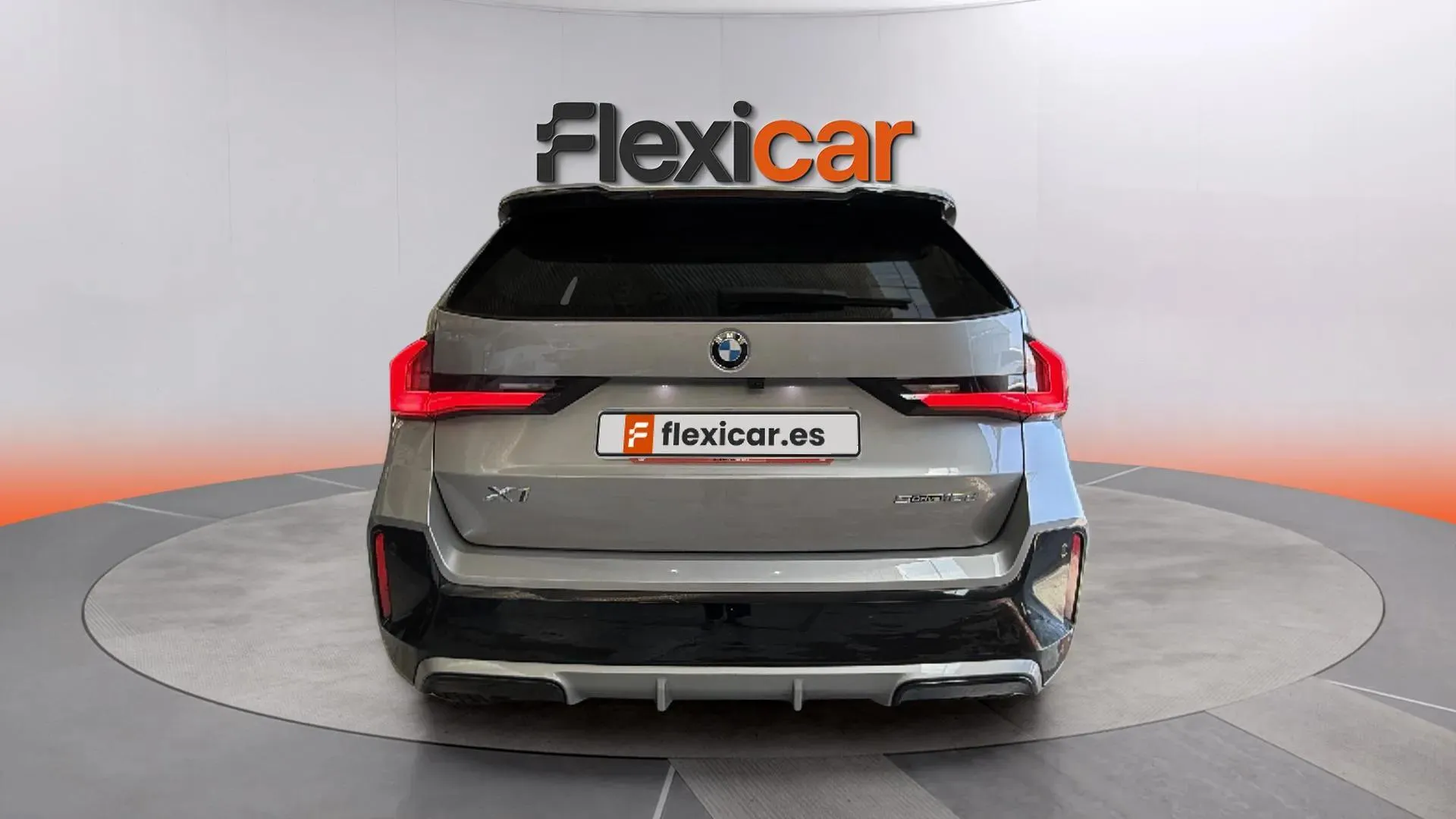 BMW X1 sDrive18d - foto 11