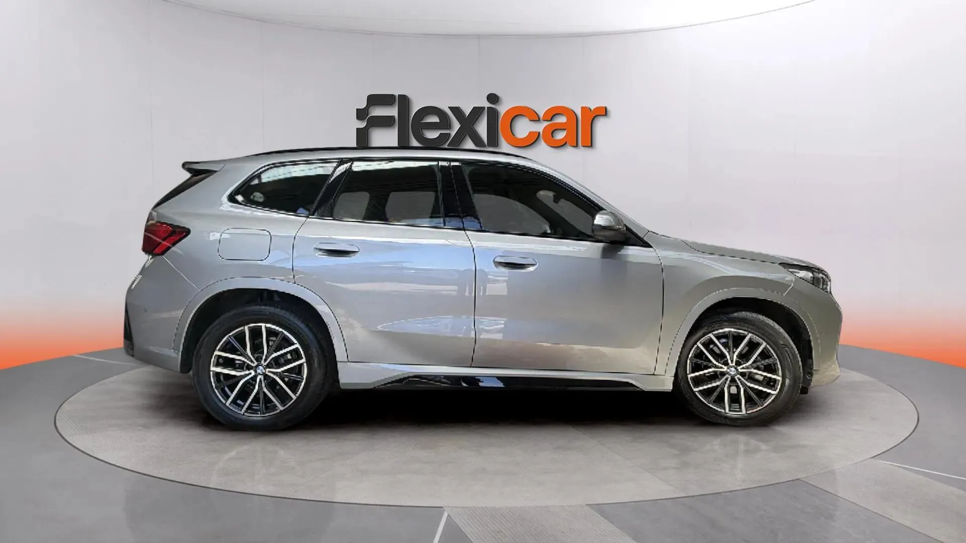 BMW X1 sDrive18d - foto 7