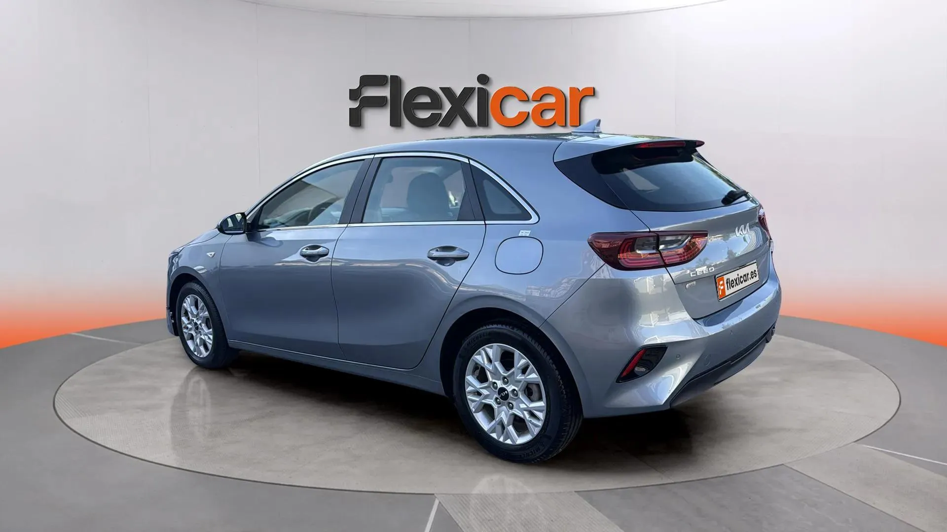 Kia Ceed Tourer 1.6 MHEV iMT Concept - foto 6