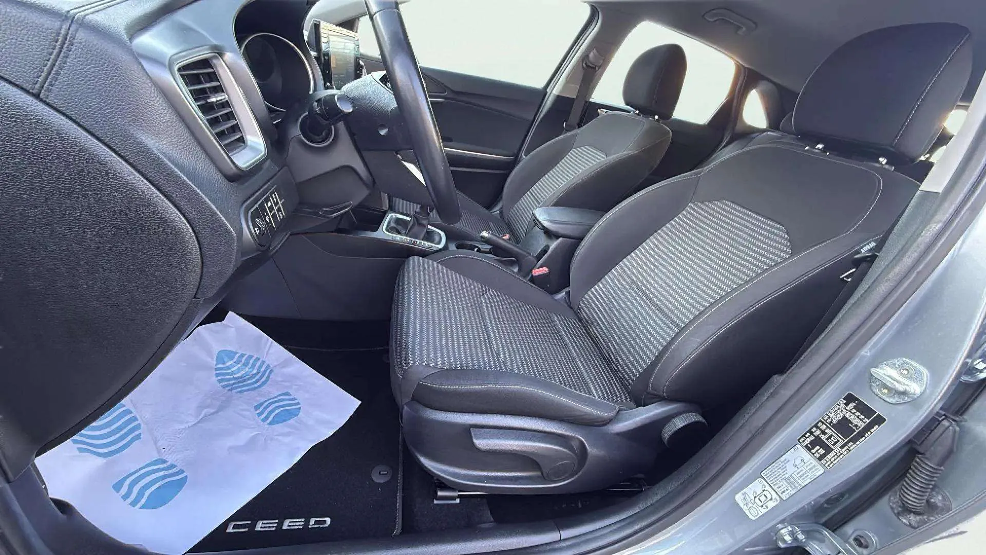 Kia Ceed Tourer 1.6 MHEV iMT Concept - foto 25