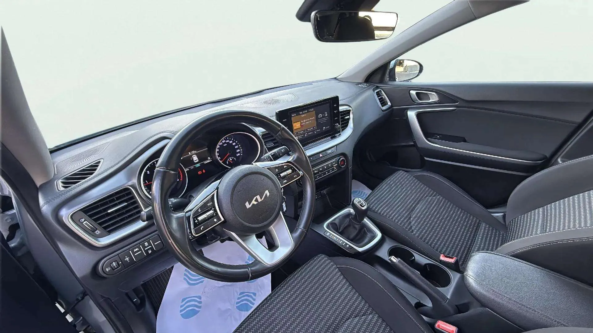 Kia Ceed Tourer 1.6 MHEV iMT Concept - foto 23