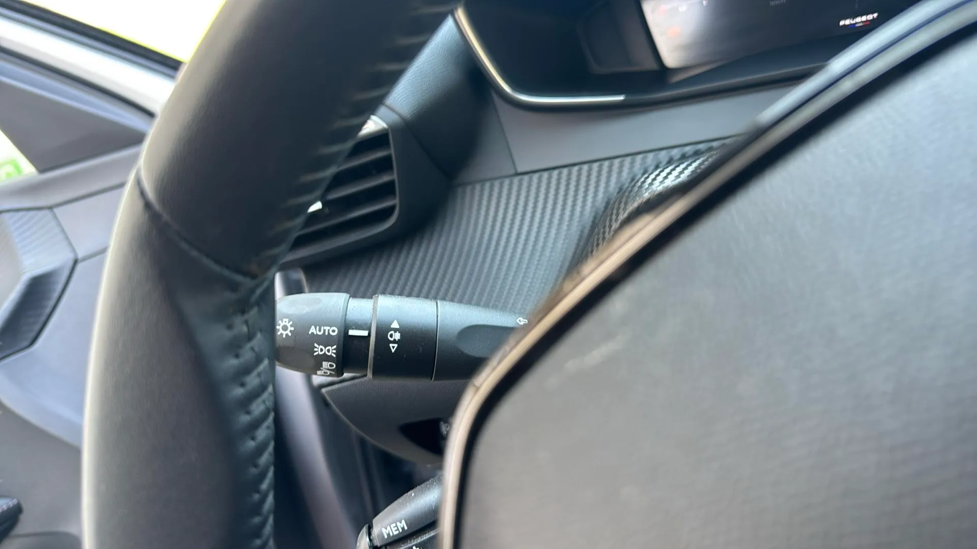 Peugeot 208 Allure Gasolina 100 - foto 15
